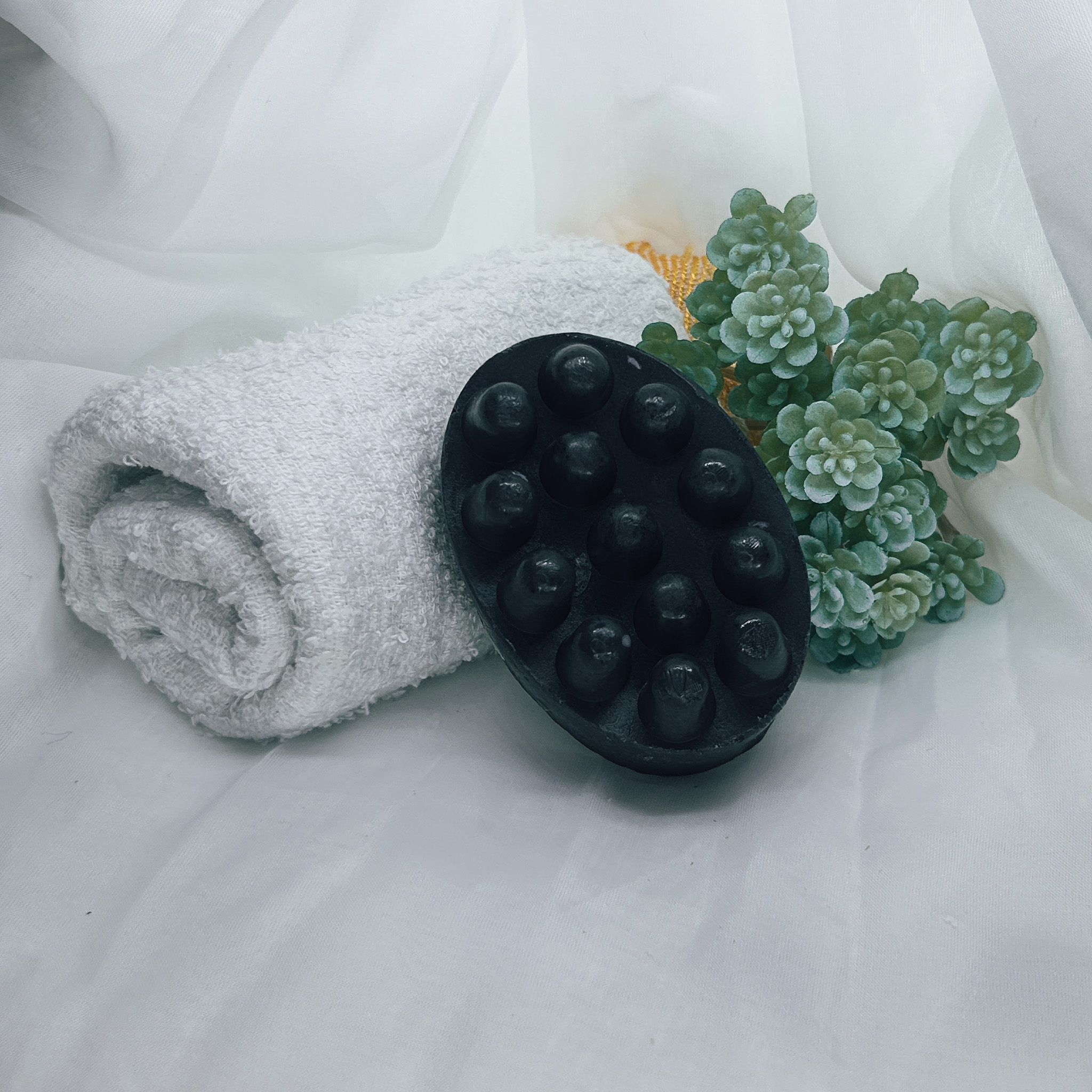 Solivs Solivs Soap, goatmilk and charcoal bar